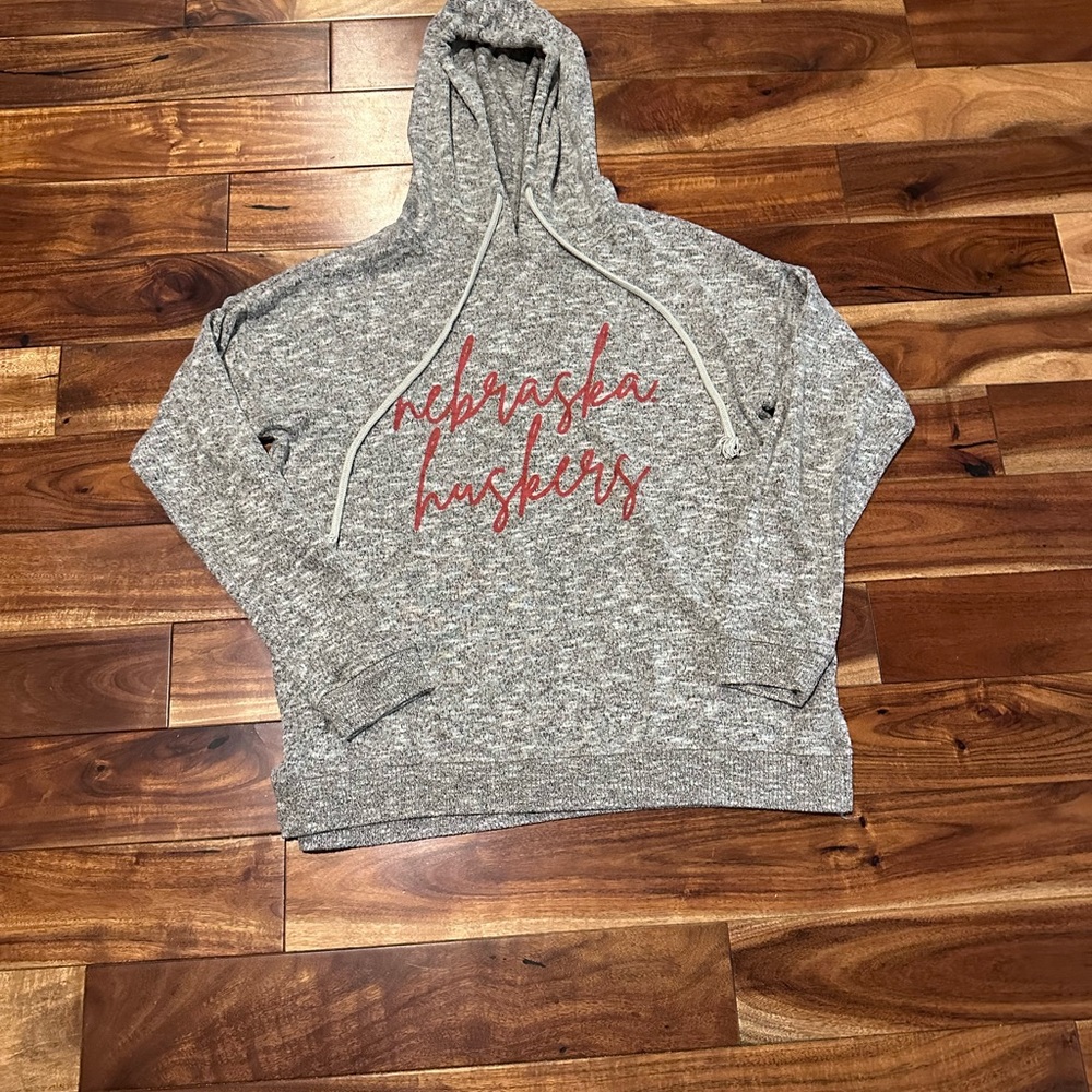 Nebraska Huskers Chicka-d small hooded sweatshirt top side slits
